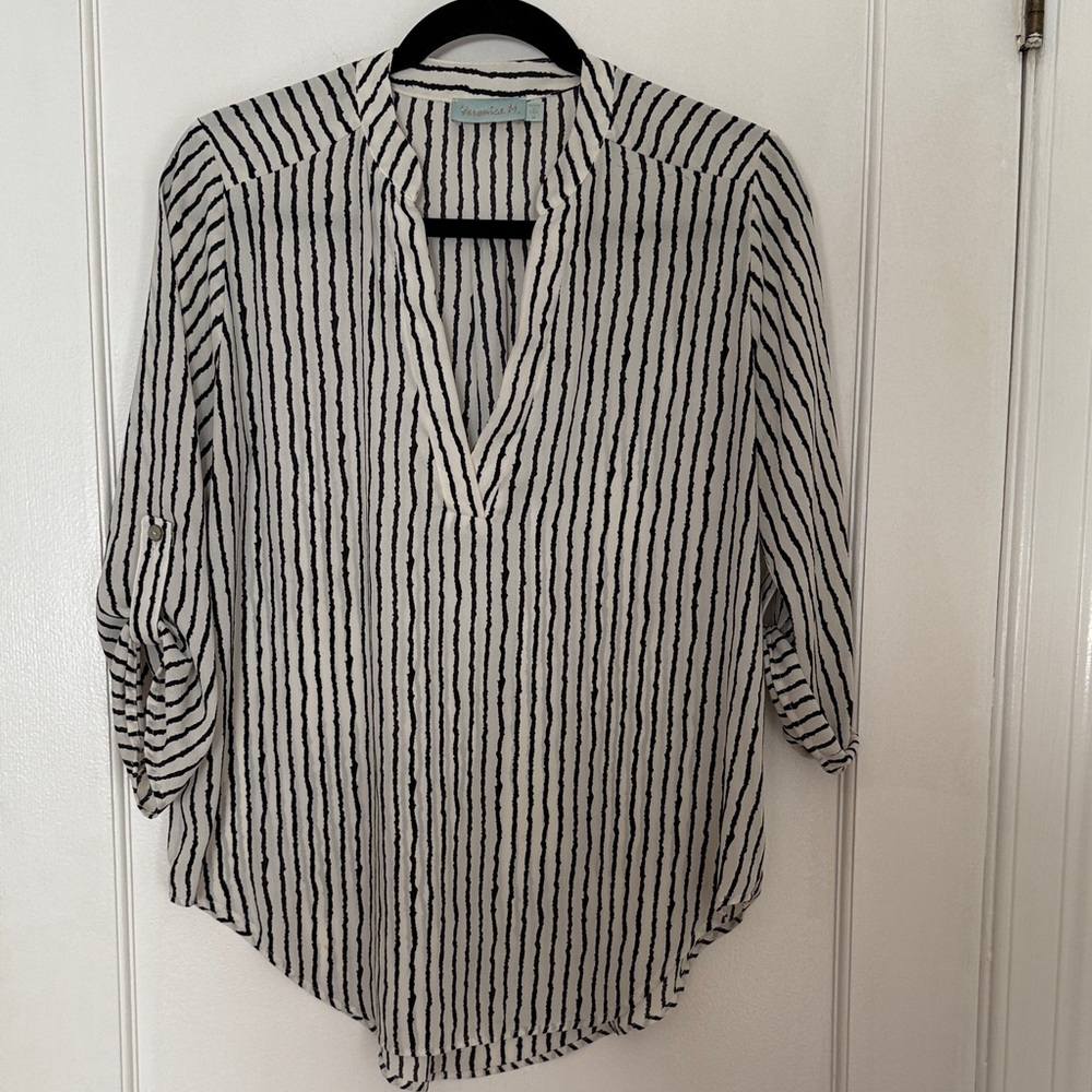 Veronica M Lightweight Black & White Striped V-Neck Blouse Medium